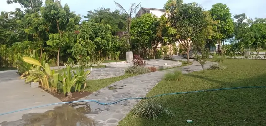 Pembuatan Taman Aula di Bantul
